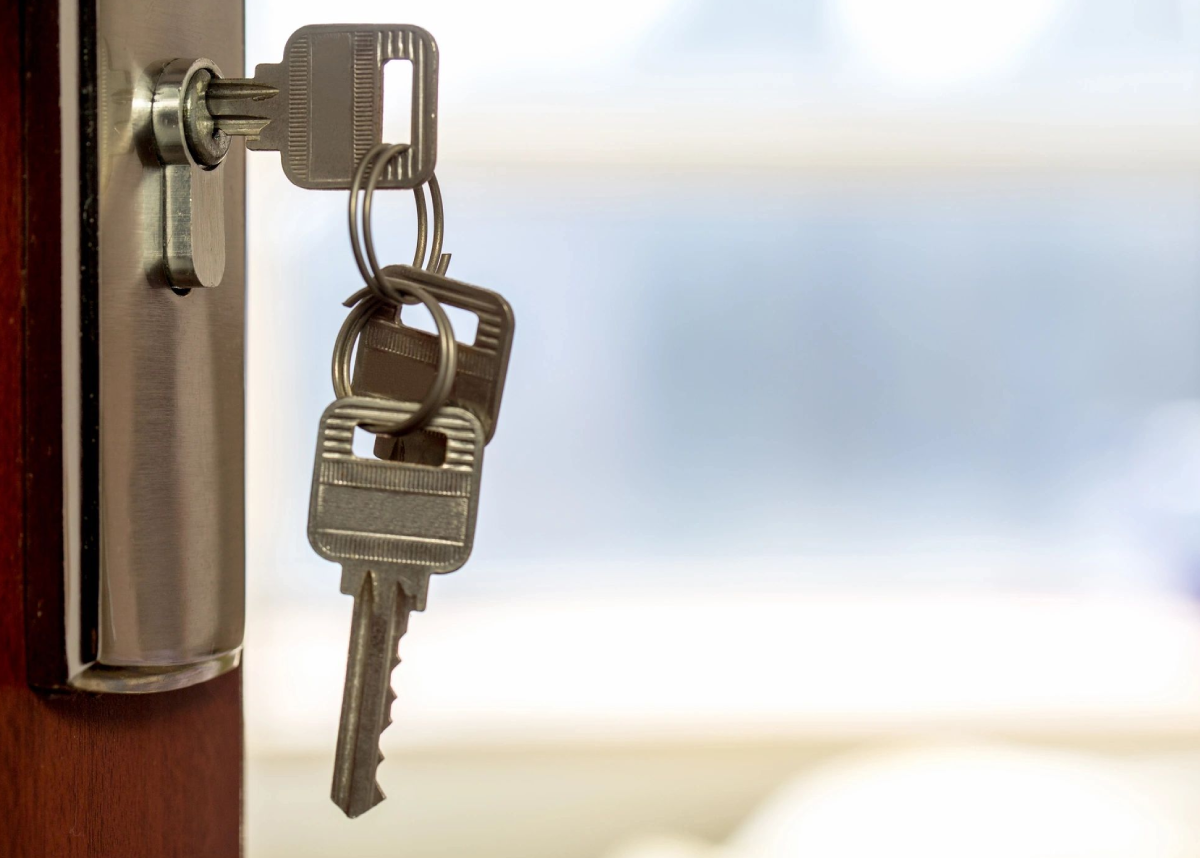 door lock with key intact